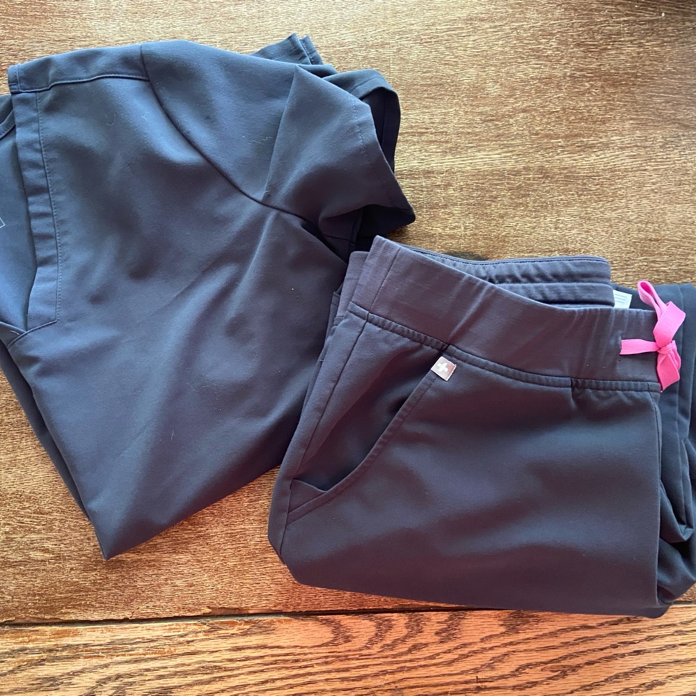 Figs night sky SET casma 3 pocket shirt and joggers Large top and bottoms